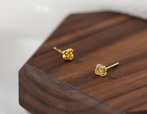 Rose-Shaped 925 Silver Ear Studs